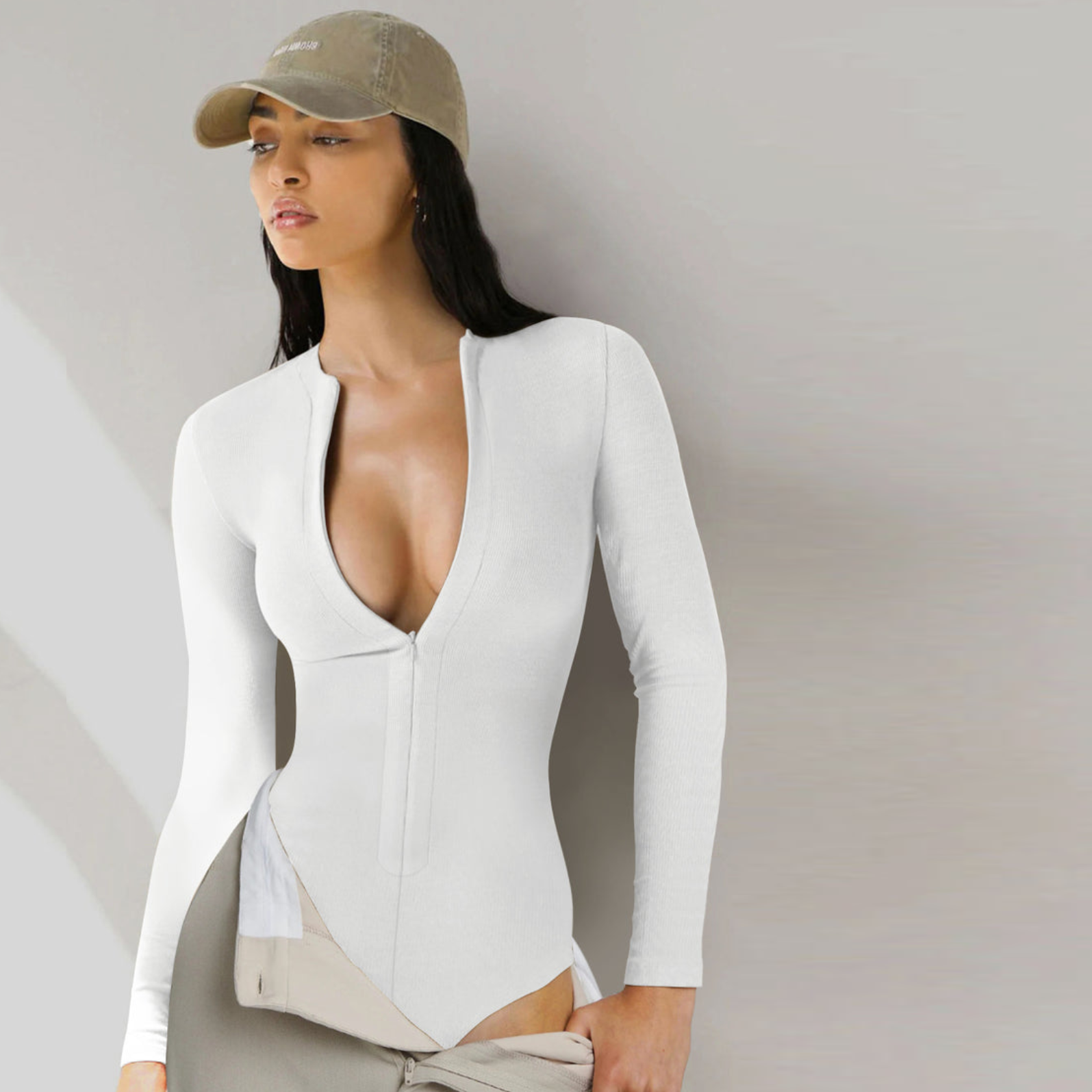 Long Sleeve V-Neck Bodysuit - HNoori

